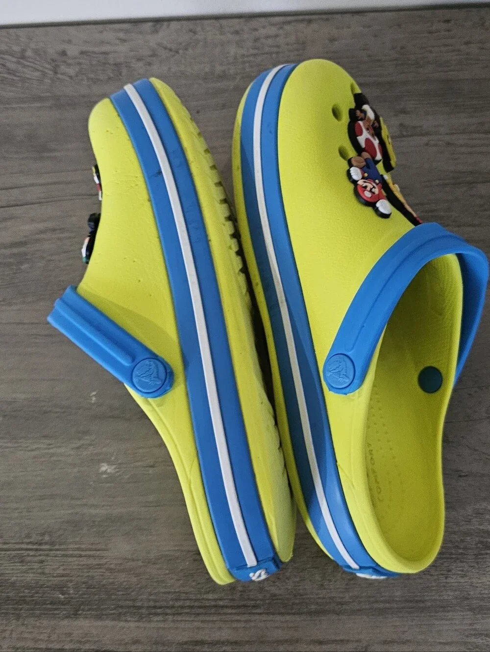 CROCS Kids Citron Yellow and Blue Clogs with Super Mario Charms C 13 Boy